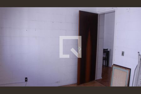 Quarto de apartamento para alugar com 1 quarto, 50m² em Rubem Berta, Porto Alegre