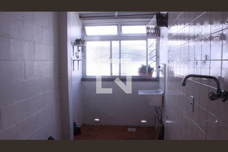 Cozinha de apartamento para alugar com 1 quarto, 50m² em Rubem Berta, Porto Alegre