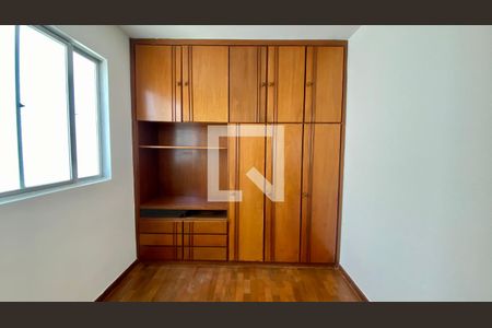 Quarto 1 de apartamento à venda com 3 quartos, 60m² em Buritis, Belo Horizonte