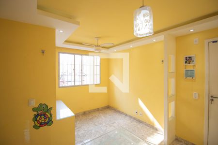 Sala de apartamento para alugar com 2 quartos, 48m² em Nova Cidade , São Gonçalo