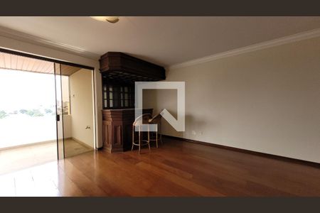 Sala de apartamento para alugar com 5 quartos, 230m² em Cambuí, Campinas