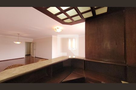 Sala de apartamento para alugar com 5 quartos, 230m² em Cambuí, Campinas