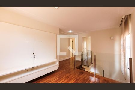 Sala de TV de casa de condomínio para alugar com 3 quartos, 220m² em Notre Dame, Campinas