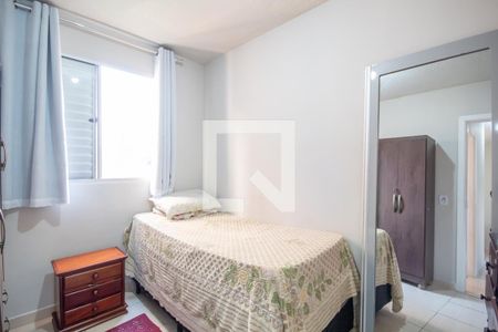 Quarto de apartamento para alugar com 2 quartos, 42m² em São Pedro, Osasco