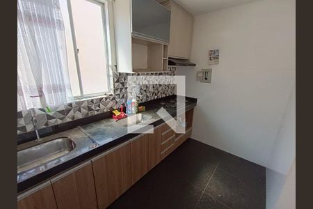 Foto 09 de apartamento à venda com 2 quartos, 48m² em Heliópolis, Belo Horizonte