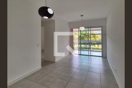 Sala de apartamento para alugar com 3 quartos, 94m² em Barra da Tijuca, Rio de Janeiro