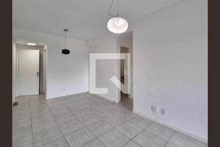 Sala de apartamento para alugar com 3 quartos, 94m² em Barra da Tijuca, Rio de Janeiro