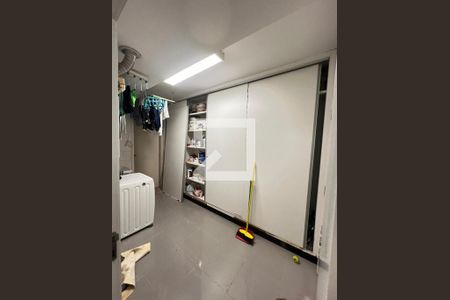 Apartamento à venda com 220m², 4 quartos e 4 vagas Apartamento à venda com 220m², 4 quartos e 4 vagasÁrea de Serviço