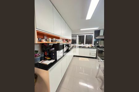 Apartamento à venda com 220m², 4 quartos e 4 vagas Apartamento à venda com 220m², 4 quartos e 4 vagasCozinha - Armários
