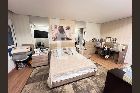 Apartamento à venda com 220m², 4 quartos e 4 vagas Apartamento à venda com 220m², 4 quartos e 4 vagasSuíte master