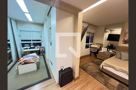 Apartamento à venda com 220m², 4 quartos e 4 vagas Apartamento à venda com 220m², 4 quartos e 4 vagasSuíte master