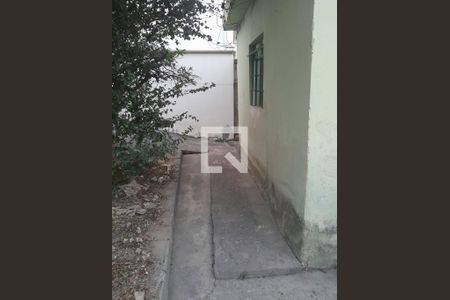 Área externa de casa à venda com 2 quartos, 50m² em Tirol, Contagem