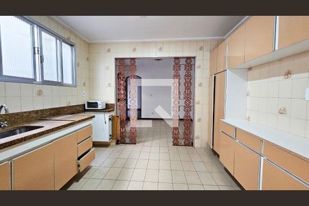 Cozinha de casa à venda com 4 quartos, 140m² em Jardim Taquaral, São Paulo