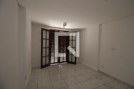 Quarto 2 de casa à venda com 2 quartos, 80m² em Vila Carrão, São Paulo