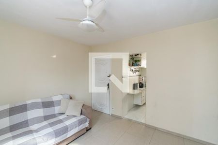 Sala de apartamento à venda com 2 quartos, 48m² em Olaria, Rio de Janeiro