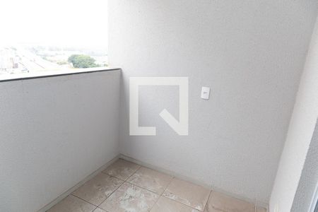 Sacada / Servico de apartamento à venda com 2 quartos, 44m² em Vila das Bandeiras, Guarulhos