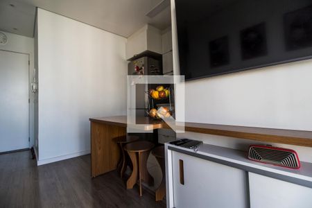 Sala de apartamento para alugar com 2 quartos, 47m² em Jardim Tupanci, Barueri