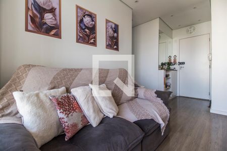 Sala de apartamento para alugar com 2 quartos, 47m² em Jardim Tupanci, Barueri