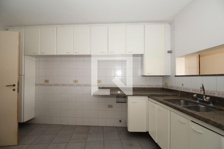 Cozinha  de apartamento à venda com 3 quartos, 139m² em Vila Sonia, São Paulo