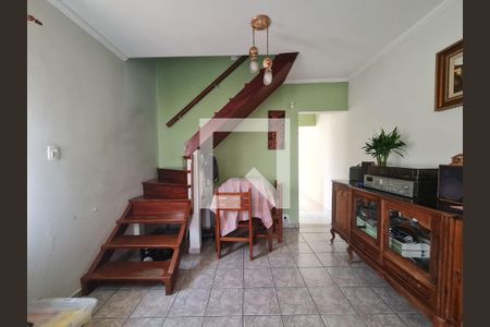 Sala  de casa à venda com 3 quartos, 197m² em Vila Sao Rafael, Guarulhos