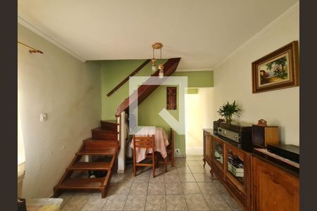 Sala  de casa à venda com 3 quartos, 197m² em Vila Sao Rafael, Guarulhos