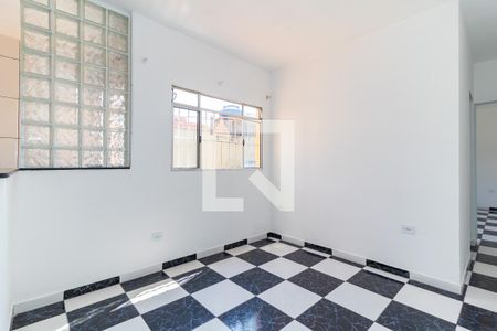 Sala de casa para alugar com 1 quarto, 60m² em Parque Guarani, São Paulo