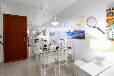 Sala de apartamento à venda com 1 quarto, 50m² em Barra da Tijuca, Rio de Janeiro