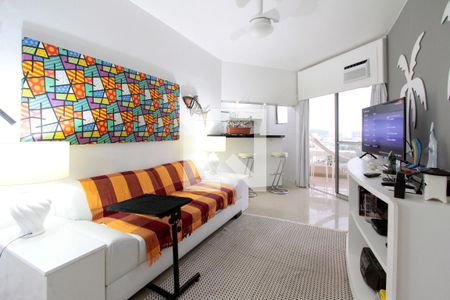 Sala de apartamento à venda com 1 quarto, 50m² em Barra da Tijuca, Rio de Janeiro