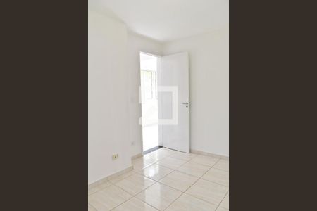 Quarto 2 de apartamento para alugar com 2 quartos, 50m² em Novo Mundo, Curitiba