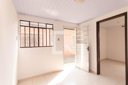 Sala de casa para alugar com 1 quarto, 32m² em Cajuru, Curitiba