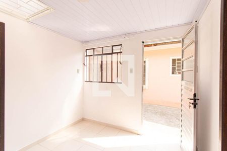 Sala de casa para alugar com 1 quarto, 32m² em Cajuru, Curitiba