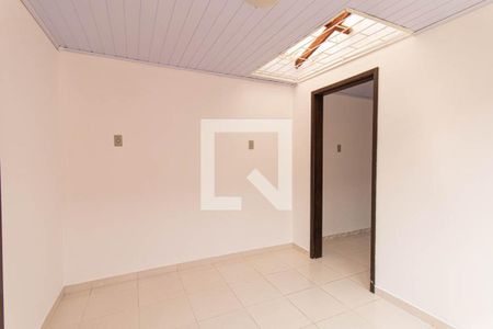 Sala de casa para alugar com 1 quarto, 32m² em Cajuru, Curitiba