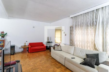 Casa à venda com 191m², 3 quartos e 2 vagasSala