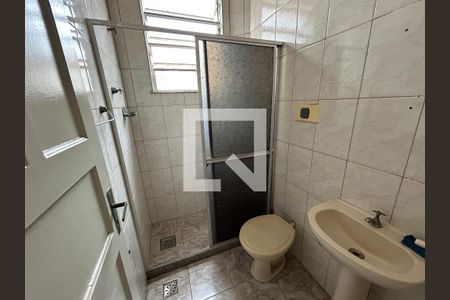 Banheiro de casa para alugar com 2 quartos, 60m² em Marechal Hermes, Rio de Janeiro