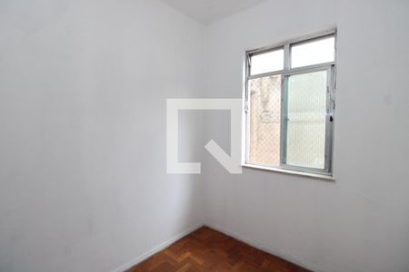 Quarto 2 de casa para alugar com 2 quartos, 60m² em Marechal Hermes, Rio de Janeiro