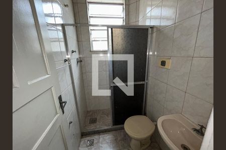 Banheiro de casa para alugar com 2 quartos, 60m² em Marechal Hermes, Rio de Janeiro