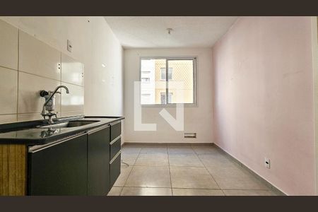 Sala / Cozinha de apartamento para alugar com 1 quarto, 25m² em Cidade Ademar, São Paulo