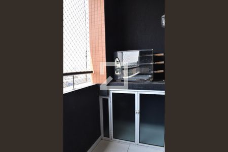 Varanda da sala de apartamento para alugar com 2 quartos, 74m² em Centro, Curitiba