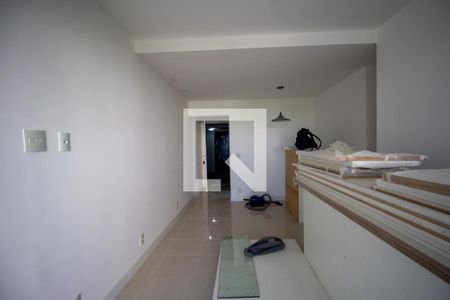 Sala de apartamento para alugar com 3 quartos, 72m² em Barra da Tijuca, Rio de Janeiro