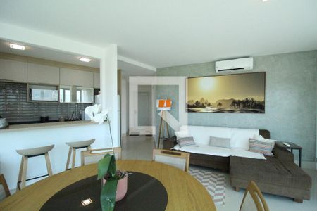 Sala de apartamento para alugar com 2 quartos, 70m² em Barra Olímpica, Rio de Janeiro