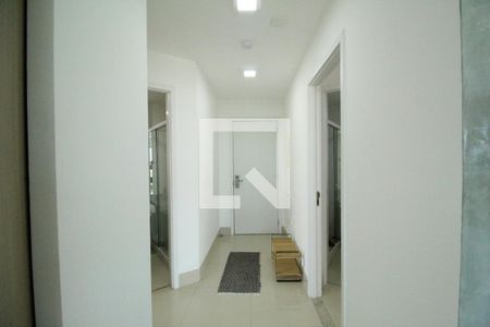 Sala - Corredor de apartamento para alugar com 2 quartos, 70m² em Barra Olímpica, Rio de Janeiro