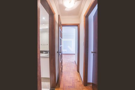 Corredor - Quartos de apartamento para alugar com 2 quartos, 67m² em Vila da Saúde, São Paulo