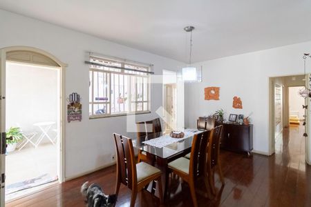 Sala  de casa à venda com 4 quartos, 220m² em Itapoã, Belo Horizonte