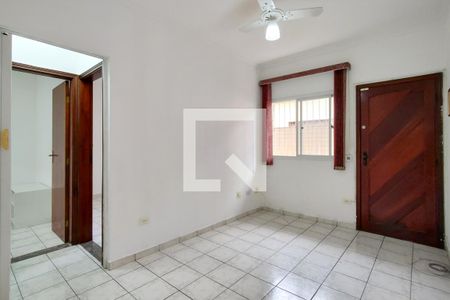 Sala de casa de condomínio para alugar com 2 quartos, 44m² em Guilhermina, Praia Grande