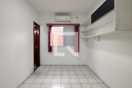 Suite de casa de condomínio para alugar com 2 quartos, 44m² em Guilhermina, Praia Grande