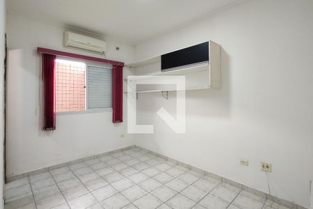 Suite de casa de condomínio para alugar com 2 quartos, 44m² em Guilhermina, Praia Grande