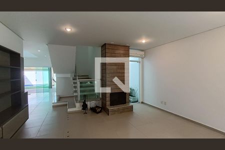 Sala de casa de condomínio para alugar com 3 quartos, 280m² em Jardim Vila Inglesa, Sorocaba