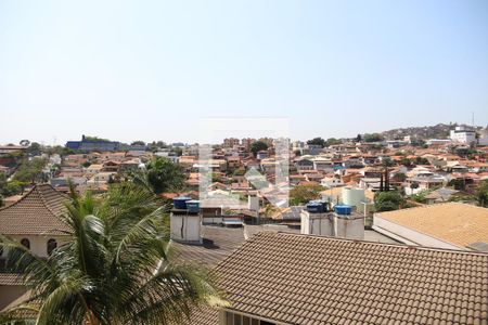 Vista de apartamento à venda com 3 quartos, 90m² em Jardim Riacho das Pedras, Contagem