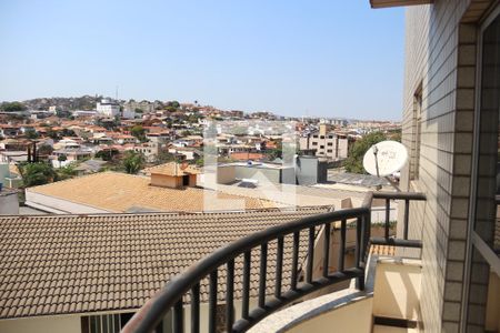 Vista de apartamento à venda com 3 quartos, 90m² em Jardim Riacho das Pedras, Contagem