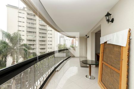 Varanda de apartamento para alugar com 4 quartos, 238m² em Campo Belo, São Paulo